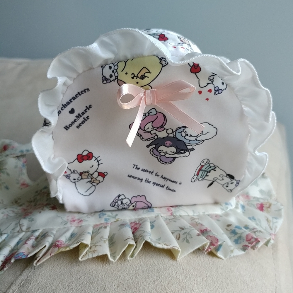 RoseMarie Seoir x Sanrio Characters accessory pouch with tissue dispenser